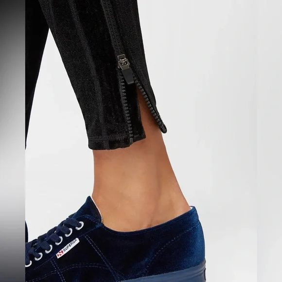 Sweaty Betty Opulence Velvet Leggings - Picture 5 of 16